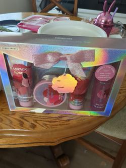 Fragrance skincare set
