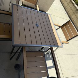 Outdoor Dining Table with 4 Chairs