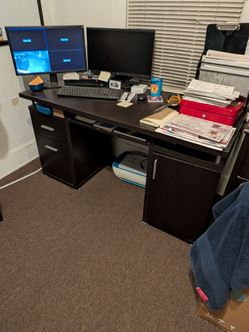 Computer desk