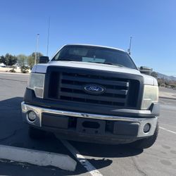 Ford F-150. 2012