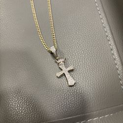 10k Real Gold ! 18” 1/2 Diamond Pendent 