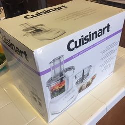 Cuisinart FP-9CF 9-Cup Continuous Feed Food Processor - Brand New