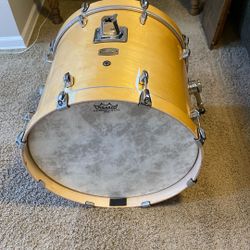 Brand New 20” Yamaha Stage Custom Bass/kick