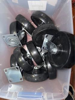 NEW 10 Strongway Heavy-Duty 8in. Wheels Nonmarking Polyolefin Swivel Caster, 800-Lb. Capacity