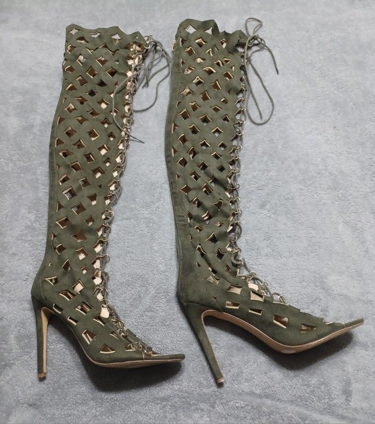 Cape Robin Tall Zip-up Boots Size 8.5