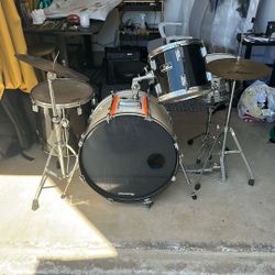 Free Drum Set.