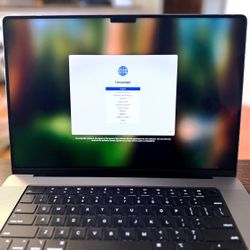 MacBook Pro 16" 2023 M2 Max, 38-Core GPU, 32GB RAM 1TB SSD