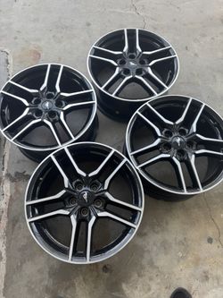 OEM Mustang 18inch Wheels