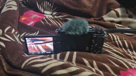 Sony mirror less vlogging camera