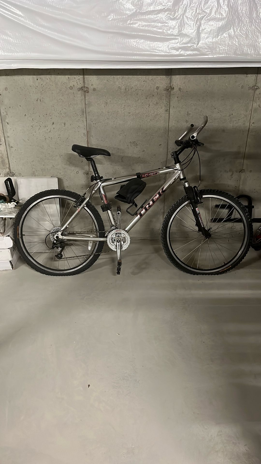 2010 TREK MOUNTAIN BIKE 4500 ALPA Series aluminum shaft Serious Offers Considered