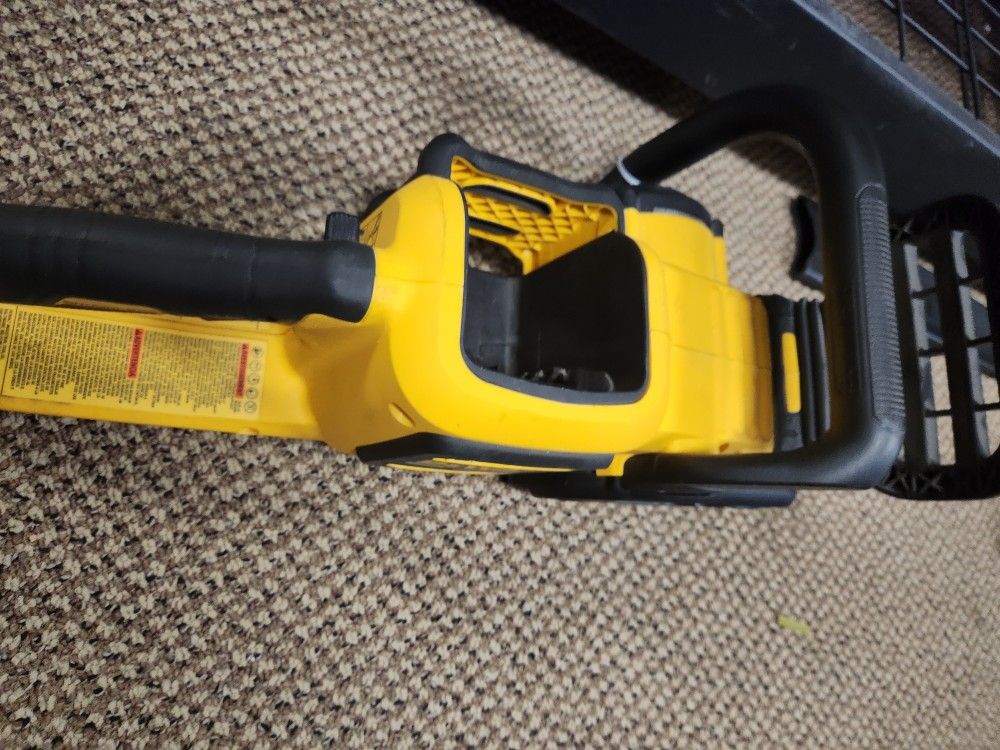 FLEXVOLT 60V MAX 16in. Brushless Cordless Battery Powered Chainsaw (Tool Only)