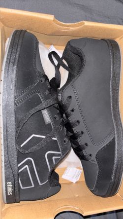 Etnies escape black youth size 7