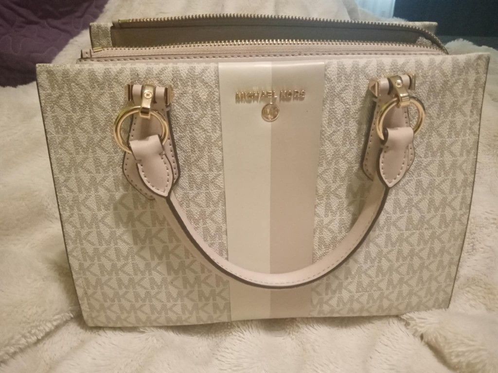 Michael Kors Hand Bag