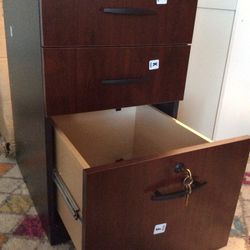 3-Drawer Pedestal With Key 🔑 Brand New Just Assembled From Box 