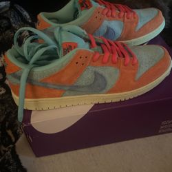 Nike Dunk Orange Emerald