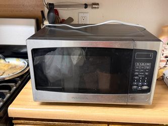 Insignia Stainless Steel Countertop Microwave