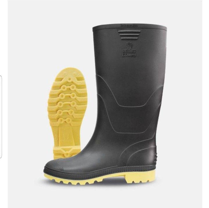 Rain Boots Venus Llaneras