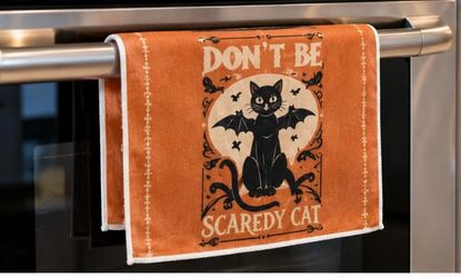 Halloween Kitchen Towels Set of 5 Retro– Spooky Vintage-Style Decor