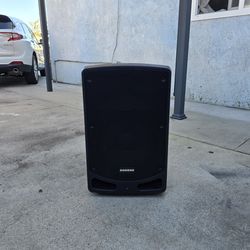 Bass Amplifier Combo Samson XP312W Battery Powered Portable