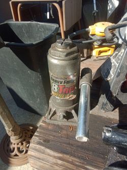 Car Jack, two jack stands , manual jack