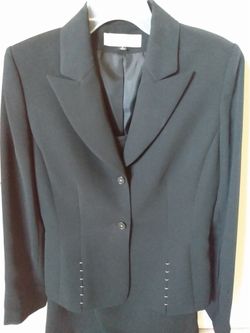 Tahari, black skirt suit, size 6 (worn twice!)