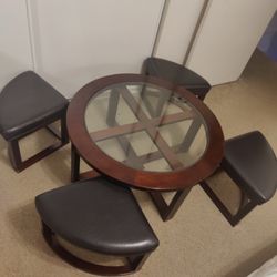Coffee Table with 4 Stools