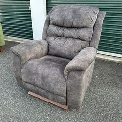 NEW Lazy Boy Electric Recliner FREE DELIVERY 
