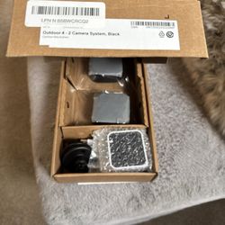 Outdoor 4 - 2 Camera System blink