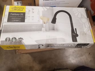American Standard Fairbury Pull Down Faucet in Matte Black