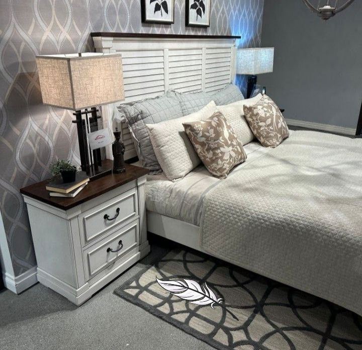 Hot Deal 👌Hillcrest Panel White And Dark Rum Bedroom Set