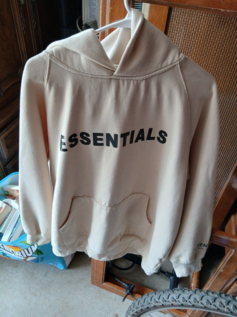 Essentials Sweatshirt