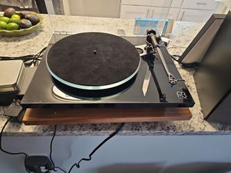 Rega Planar 3 Turntable With Ortofon Blue
