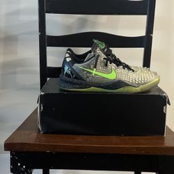 Kobe 8 Christmas 