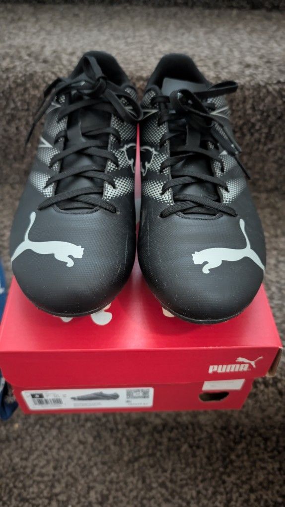 Puma Mens Soccer Cleats Size 8