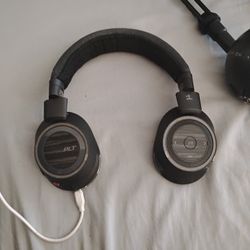 Plantronics - Voyager 8200 UC (Poly) - Bluetooth Dual-Ear (Stereo) Headset 