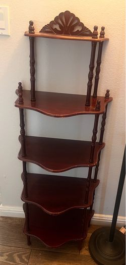 Multi- level shelf