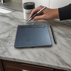 Wacom Intuos S Wireless Drawing Graphics Tablet - Black