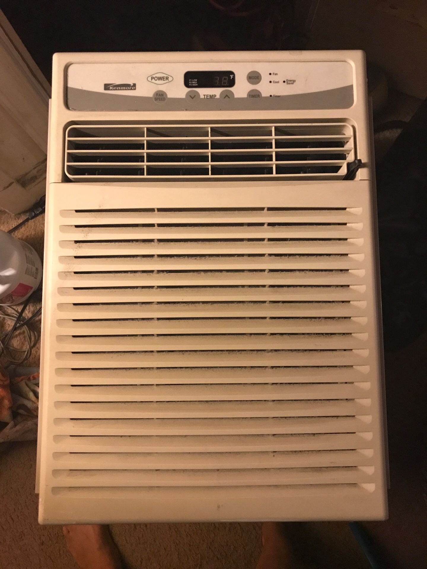 Air-conditioner made for skinny windows 6000 BTU air conditioner in great condition, See measurements in photos