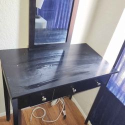 Vanity With Chair