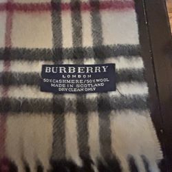Burberry London Cashmere/Wool  Scarf