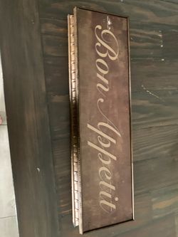 Small home accent