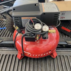 Porter Cable six gallon pancake air compressor 135psi Model CF2600 2hp motor