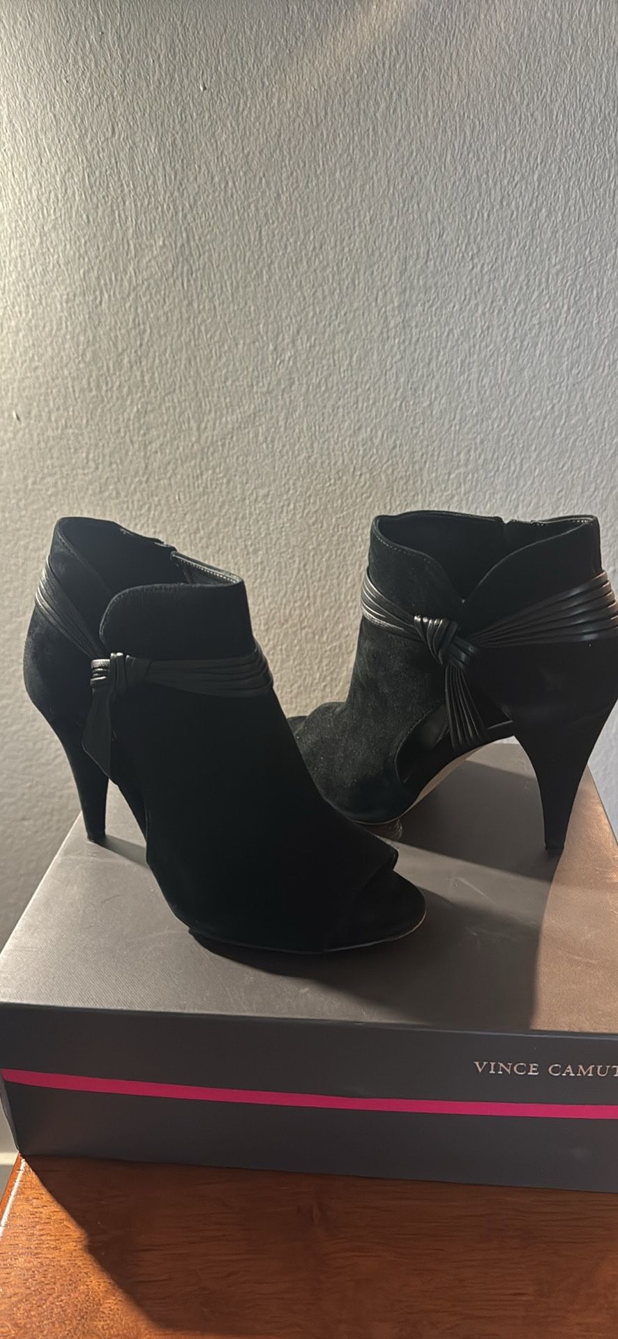 HIGHT HEELS