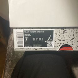 Women’s Jordan 4 Retro 