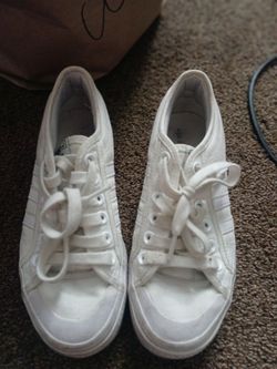 Womens sneakers