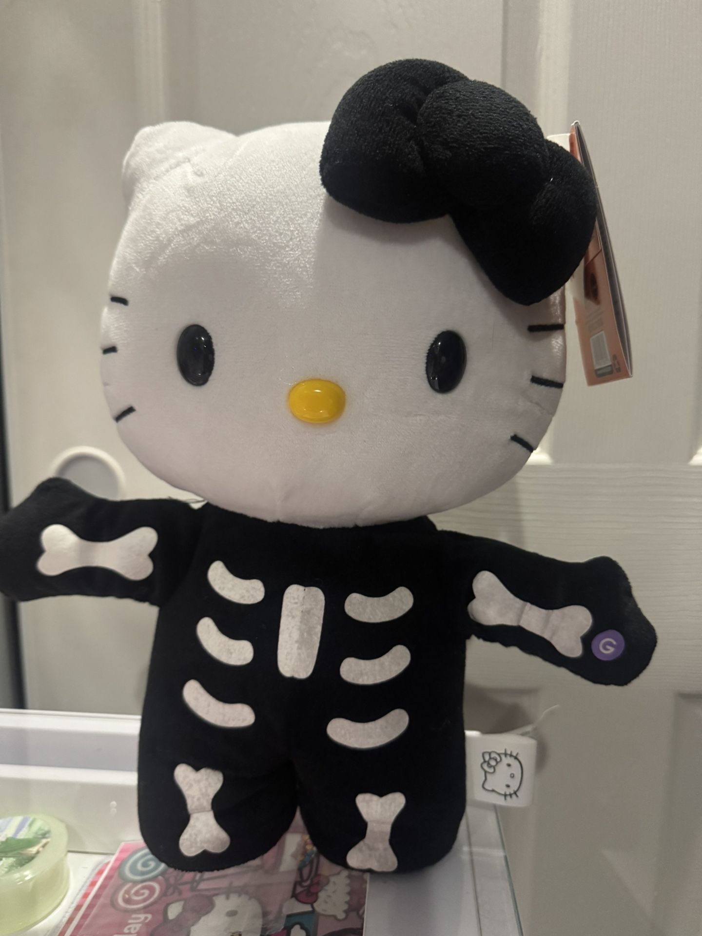 Hello Kitty SKELETON 