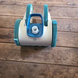 Hayward 4 wheel Pool Cleaner