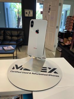 iPhone X - Unlocked - 64GB