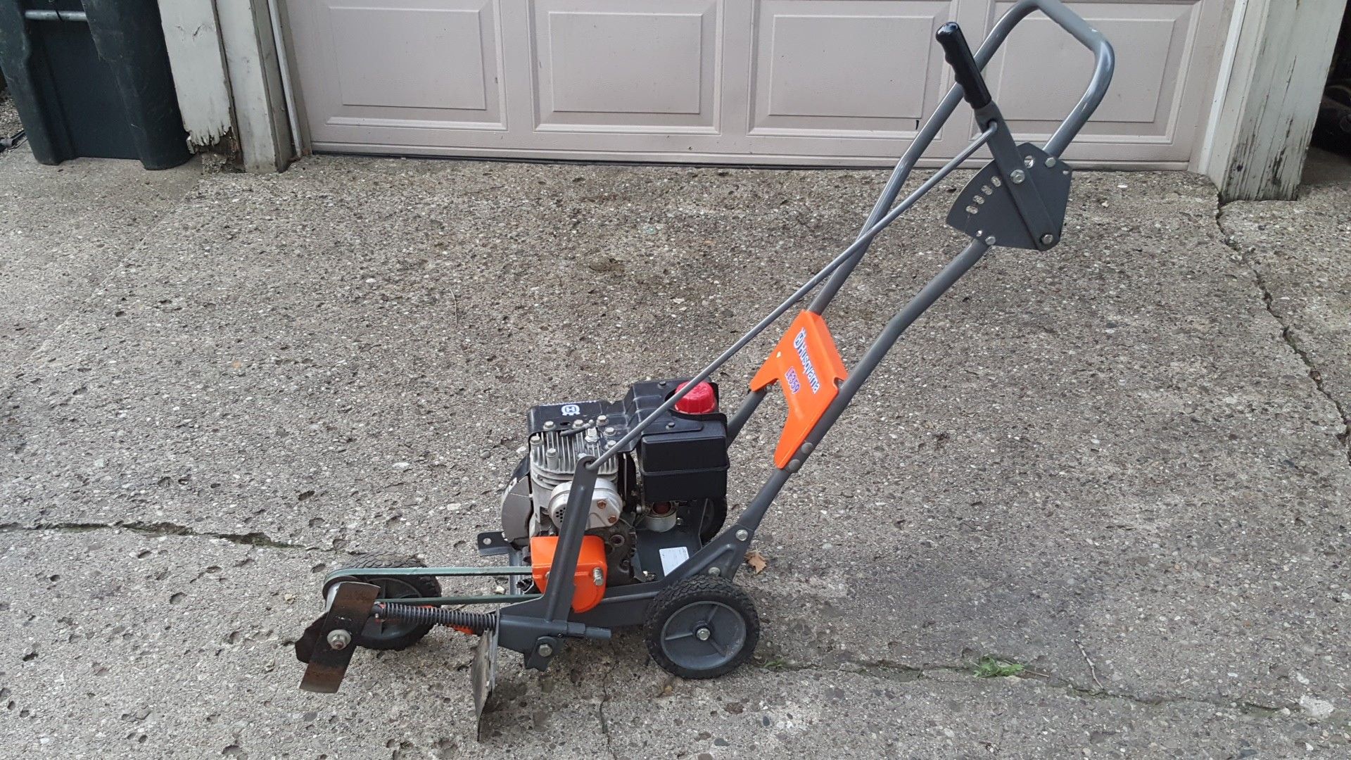 Husqvarna LE359 3.5HP Edger