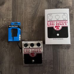 Electro-Harmonix Big Muff Fuzz Guitar Pedal & Roland Power Supply PSA-120S